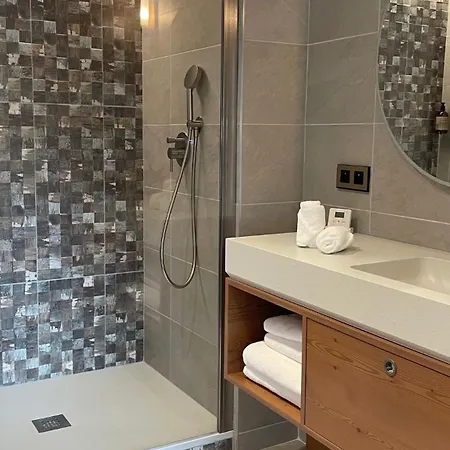 D'aillon Et D'ailleurs Hotel 4*