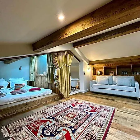 D'aillon Et D'ailleurs Hotel 4*